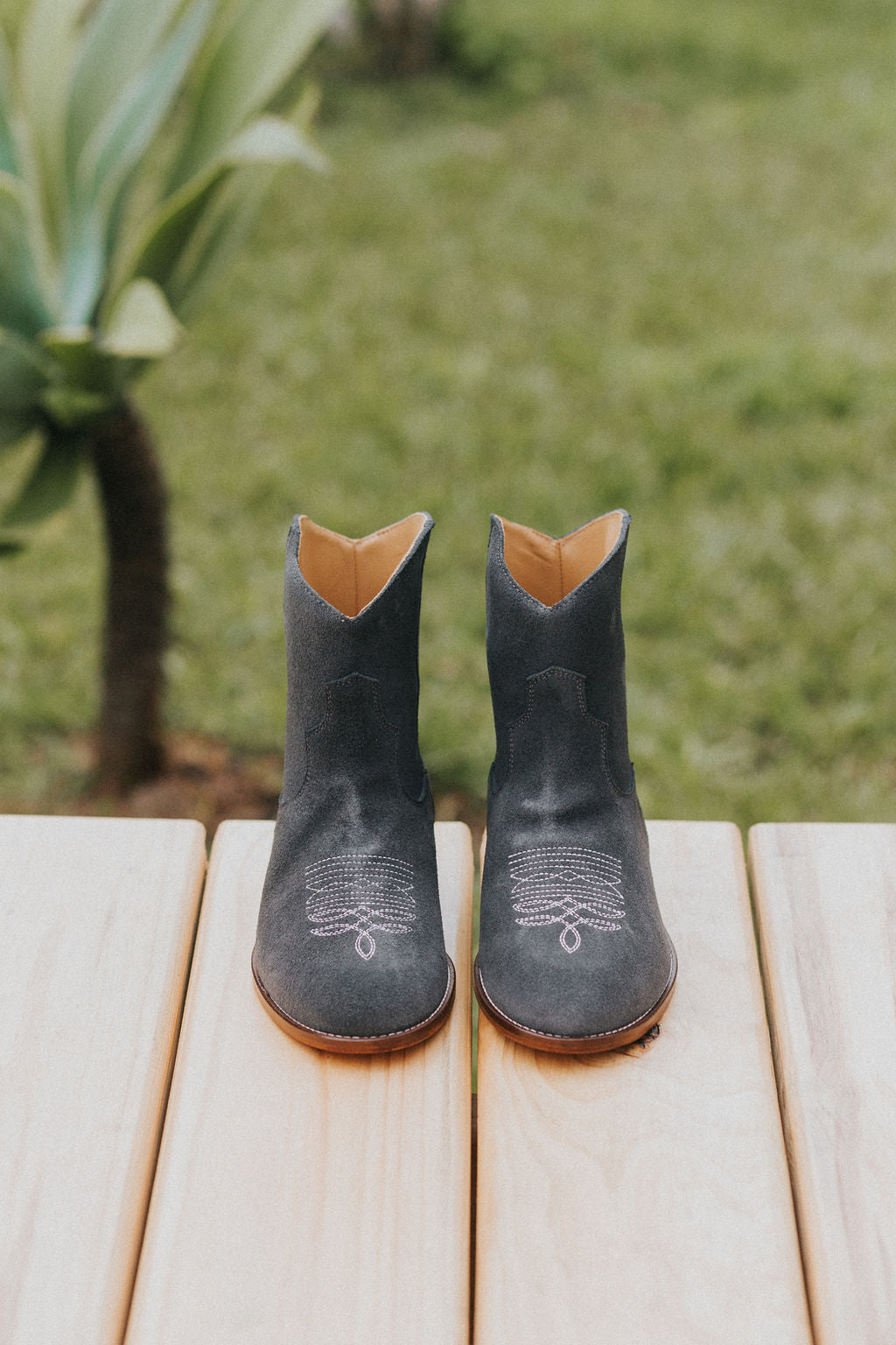 Western Ankle Boots Grey Suede